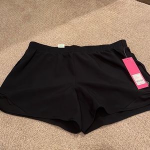 Lilly Pulitzer ocean trail short  size small